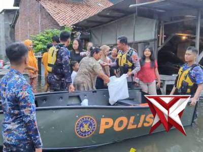 Bantuan Sosial Ditpolairud Polda Jawa Tengah Kepada Warga Semarang Terdampak Banjir