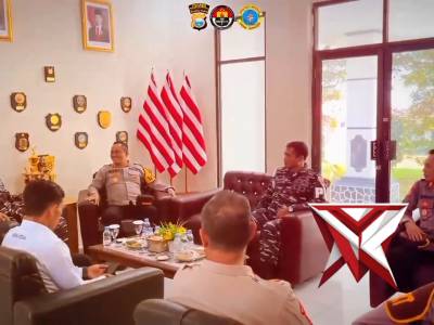 KAPOLRES PULAU MOROTAI PERKUAT SINERGITAS BERSAMA LANAL MOROTAI MELALUI KUNJUNGAN SILATURAHMI
