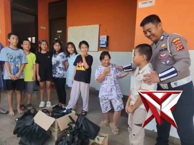 SATLANTAS POLRES SUKABUMI KOTA KEMBALI HADIR DI TENGAH MASYARAKAT MELALUI KEGIATAN POLANTAS MENYAPA